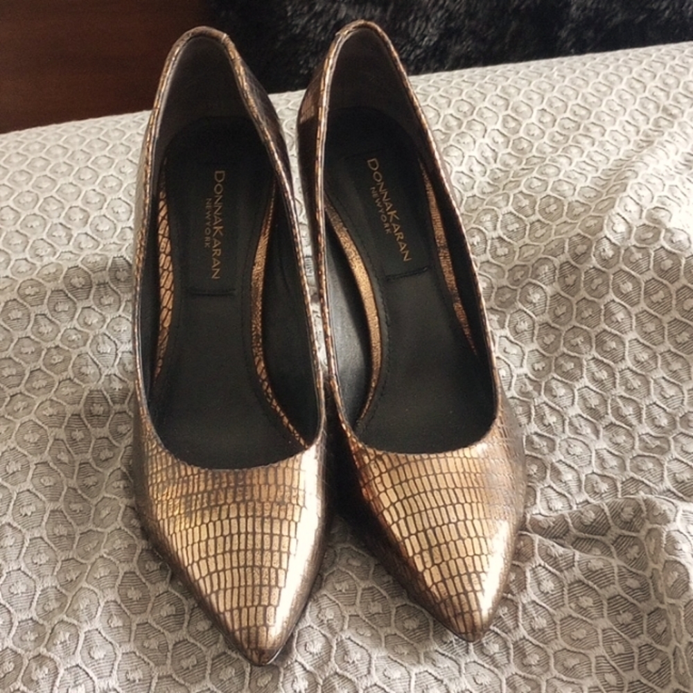 Donna Karen Gold Pumps